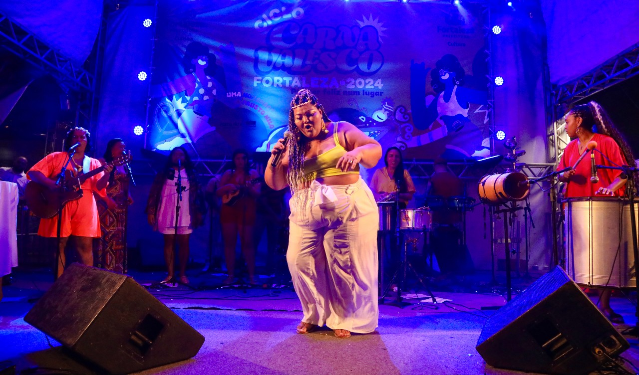 Grupo Essas Mulheres no palco